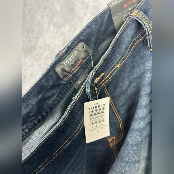 Torrid Luxe Slim Boot Jean Woman size 18R - Picture 11 of 15